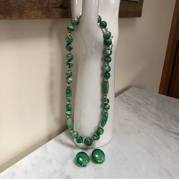 Green and Gold Beads Necklace main image 1